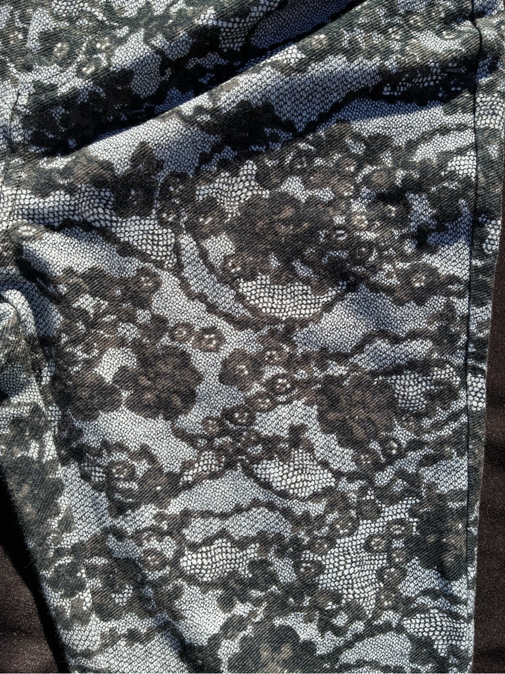 MICHAEL Michael Kors Gray and Black Lace-Pattern Leggings - Picture 4 of 6